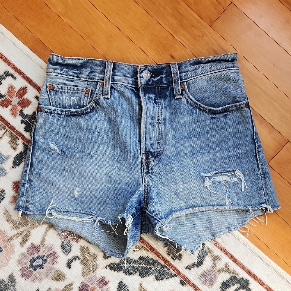 Levis Wedgie Short
